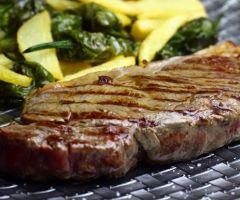 Entrecotte parrilla a la pimienta verde Entrecotte parrilla a la pimienta verde