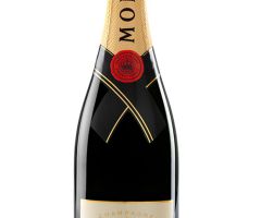 Moet & Chandon Rouge Brut (3/4) Moet & Chandon Rouge Brut (3/4)